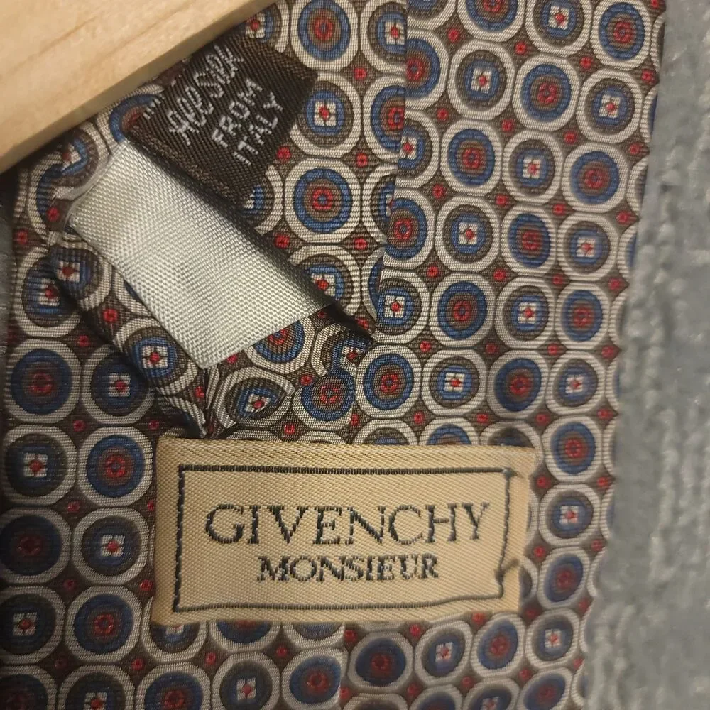 Givenchy Monsieur Mens Tie Geometric 100% All Silk Made in Italy 56x3.5 inch